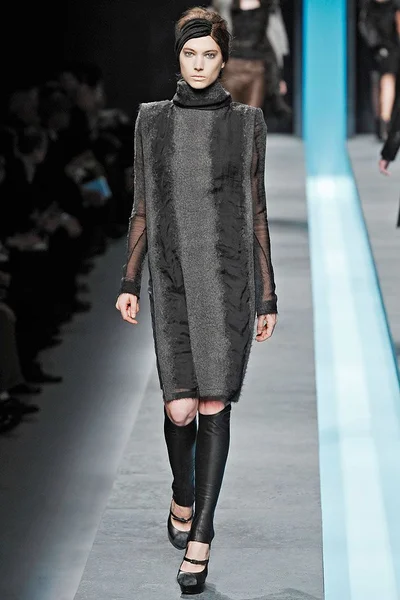 Look 7